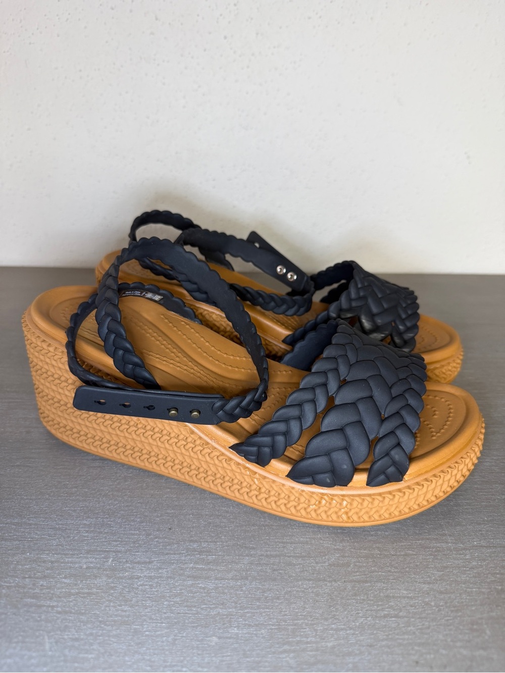 Crocs LiteRide Brooklyn Woven Wedge Sandals Womens 9 Black Tan Platform Boho